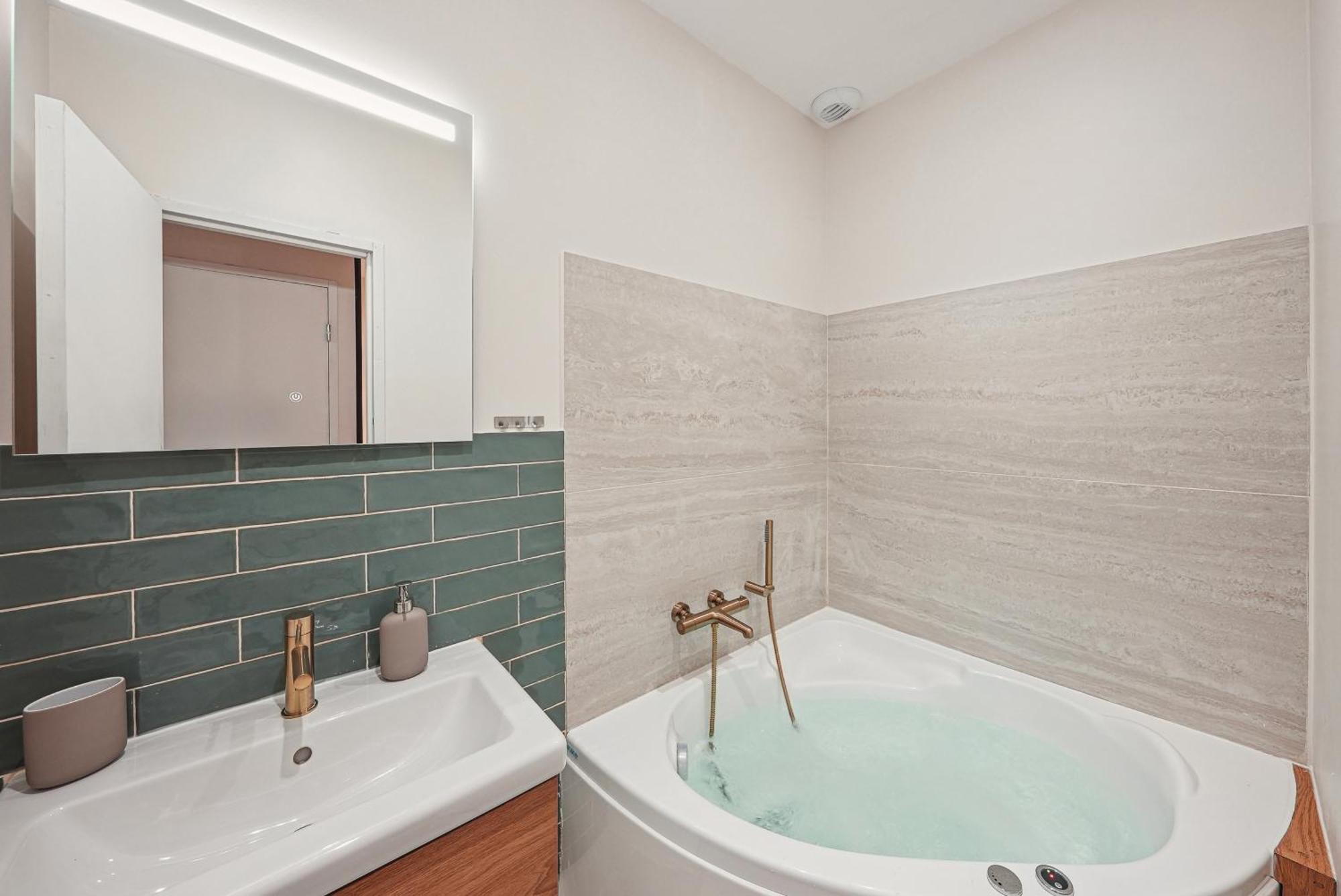 Lavie Maison Central & Hot Tub Bordeaux Esterno foto